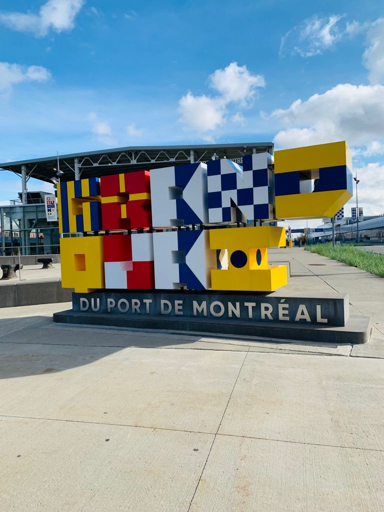 Grand Quai Du Port De Montreal